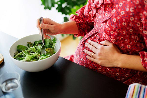 مصرف ویتامین‌ها و مواد معدنی در دوران بارداری